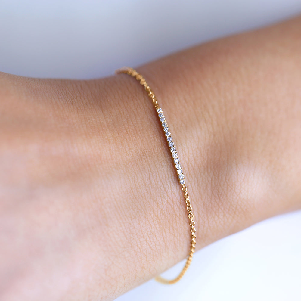 Diamond Bar Bracelet set in Yellow Gold