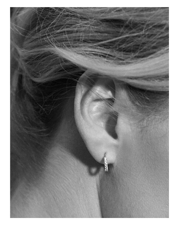 Lexi Grande Diamond Huggie - Single Earring